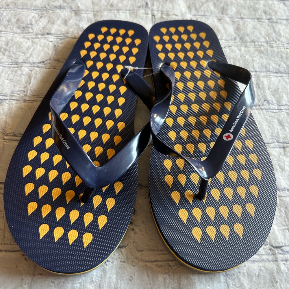 AMERICAN RED CROSS PLATELET DONOR NEW NAVY WITH GOLD FOOTBED PRINT FLIP FLOPS L